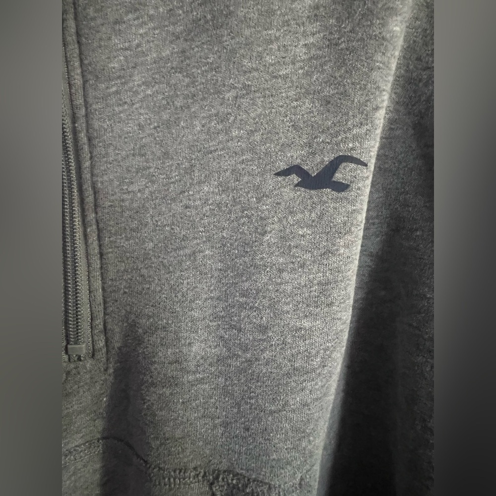 Hollister Cropped Turtle Neck Half Zip Sweater Women’s size Large - Picture 3 of 7